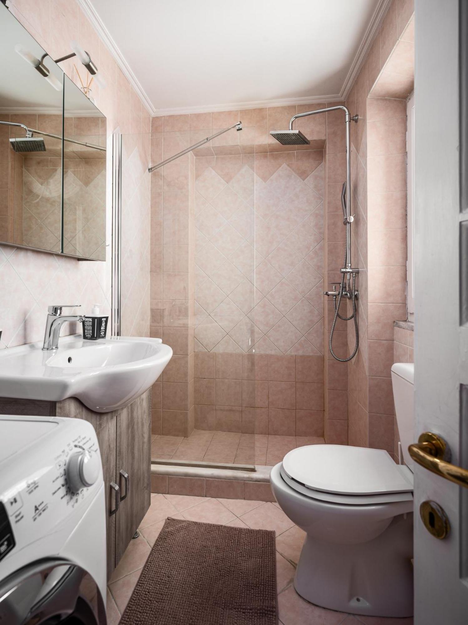 Laval Apartment Mantouki 외부 사진